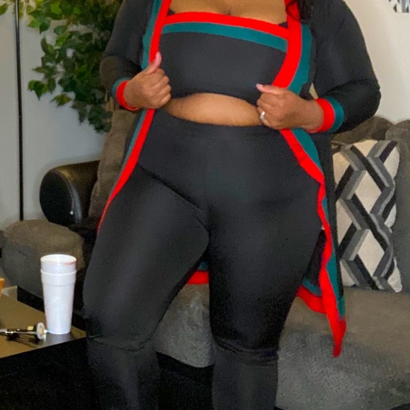 Set - Picture 2 of 2